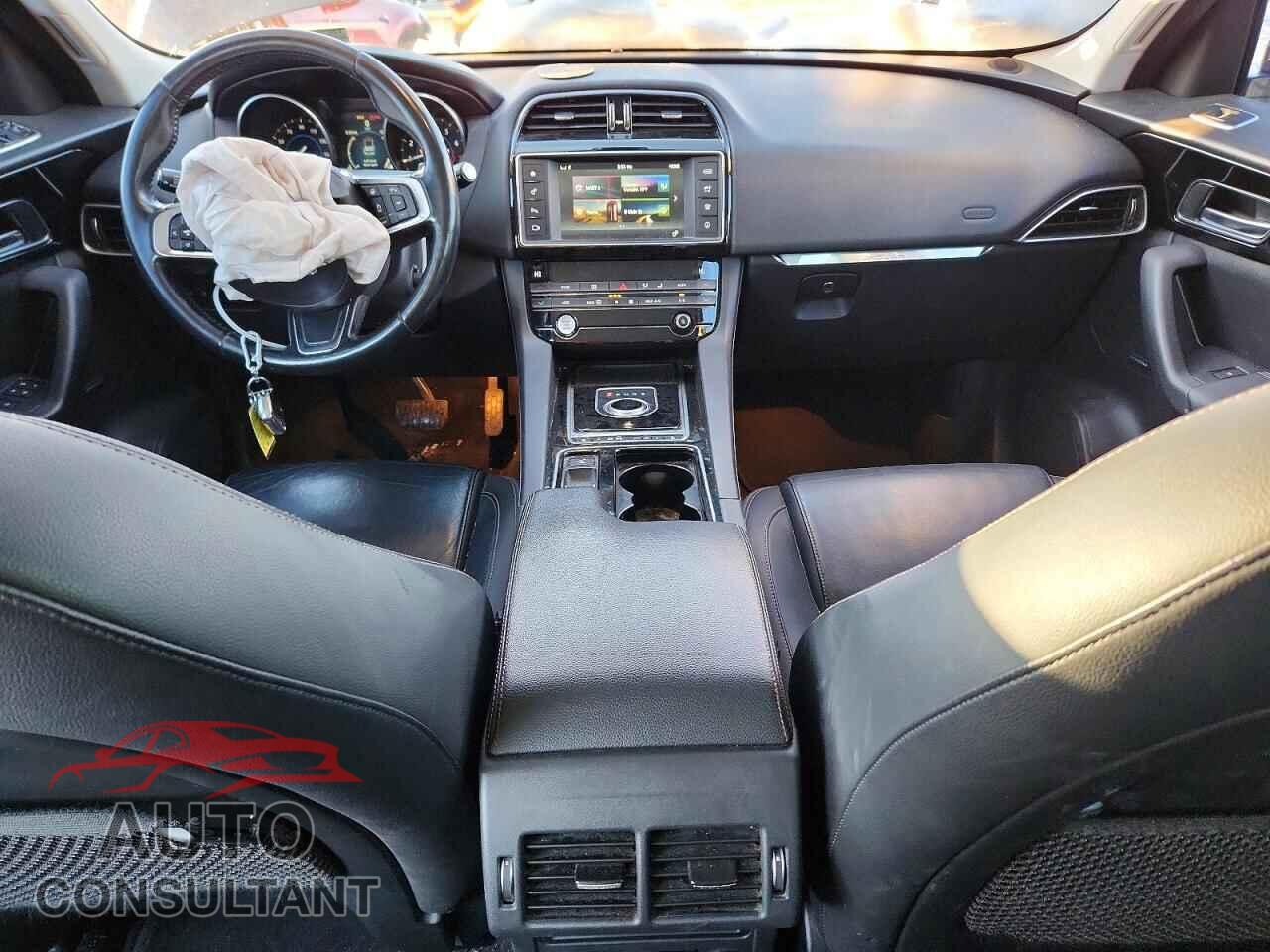 JAGUAR F-PACE 2018 - SADCK2EV3JA268581