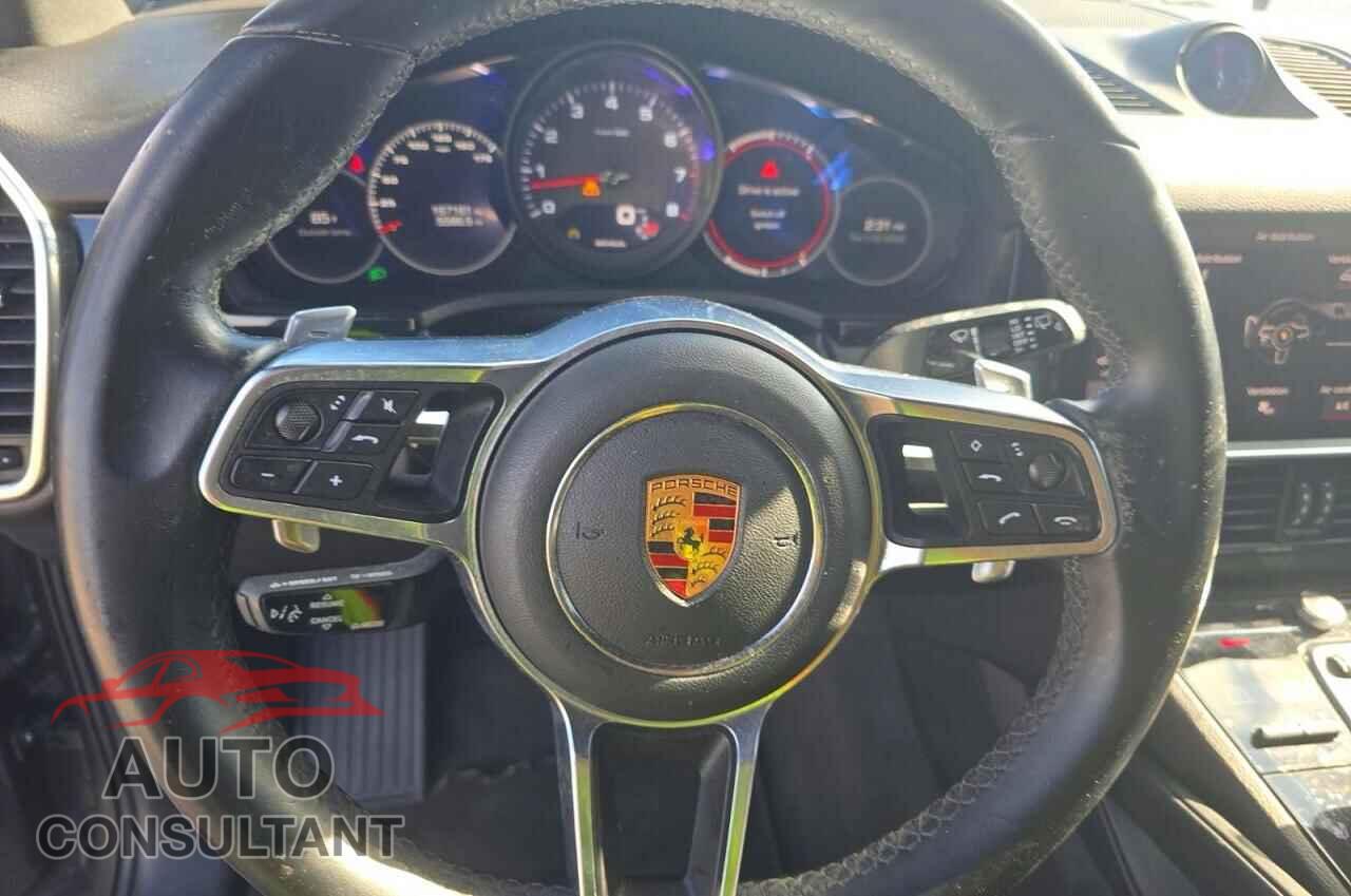 PORSCHE CAYENNE 2021 - WP1AA2AY5MDA09615