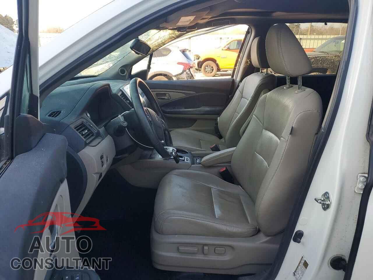 HONDA PILOT 2017 - 5FNYF5H7XHB031818