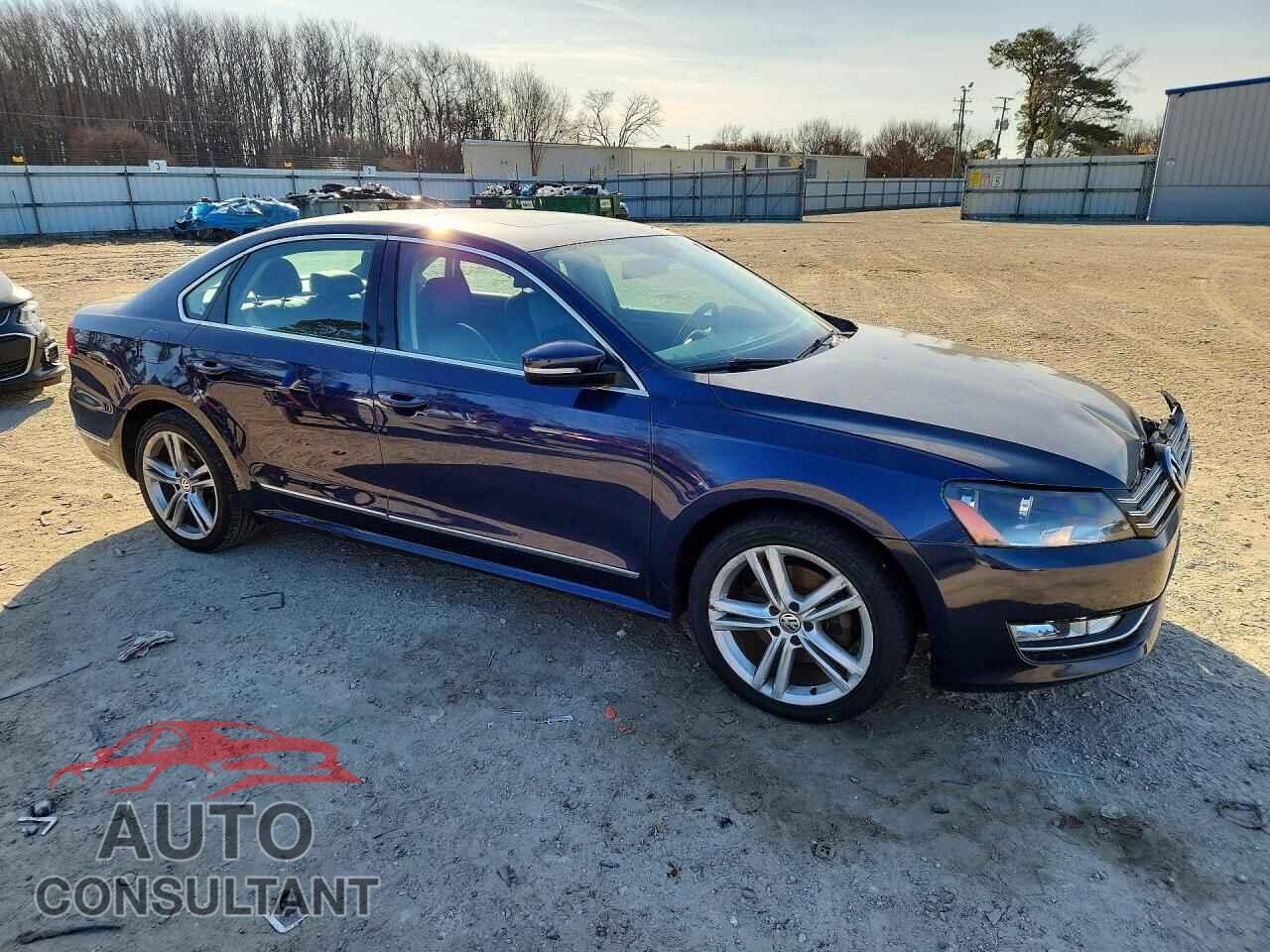 VOLKSWAGEN PASSAT 2013 - 1VWCN7A37DC145733
