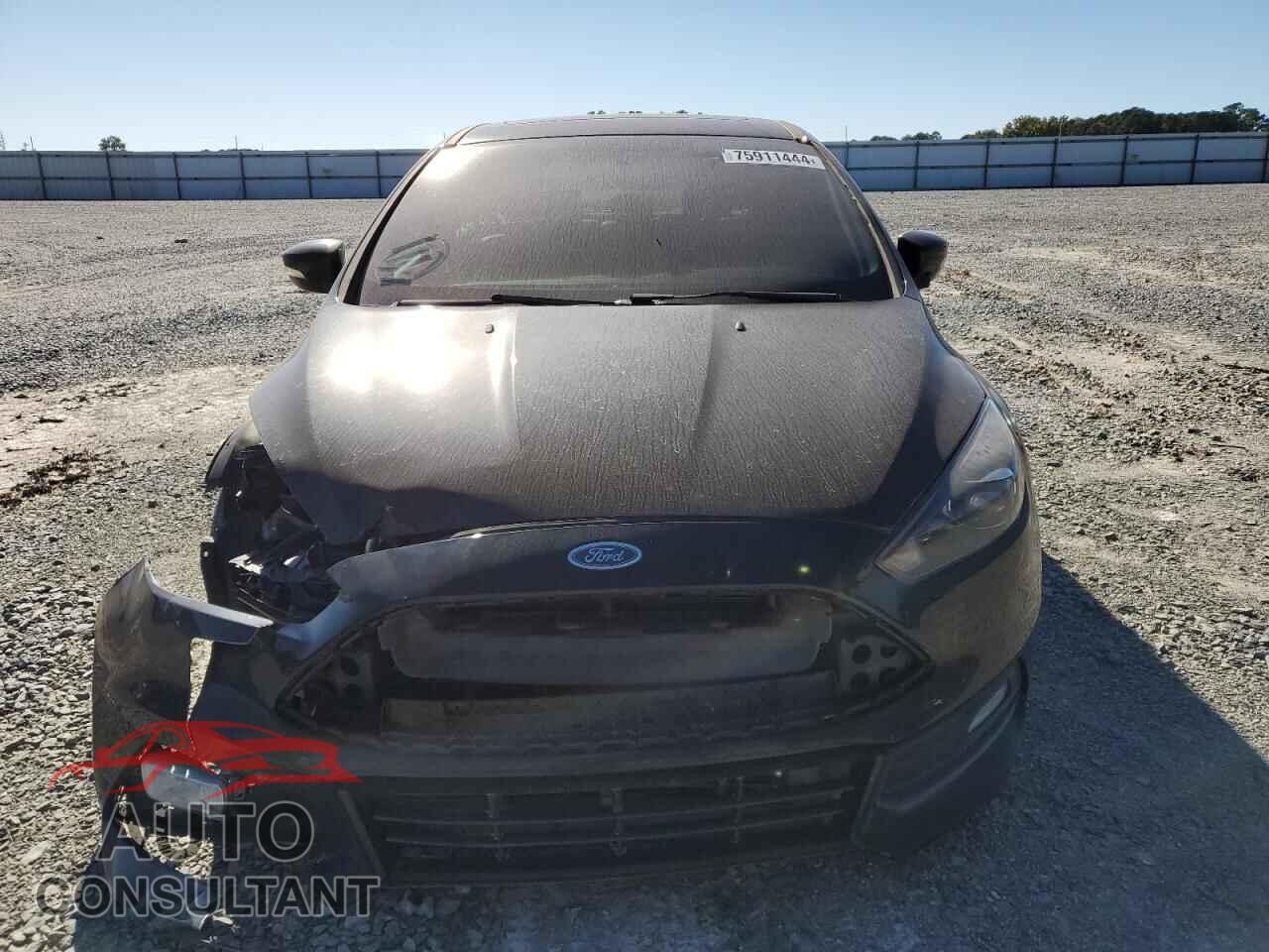 FORD FOCUS 2017 - 1FADP3L98HL334656
