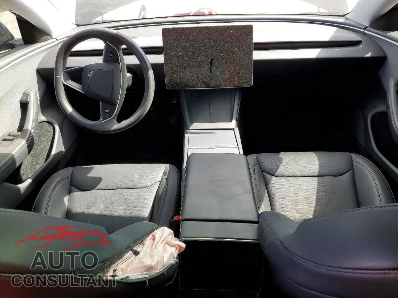 TESLA MODEL 3 2024 - 5YJ3E1EA5RF872467