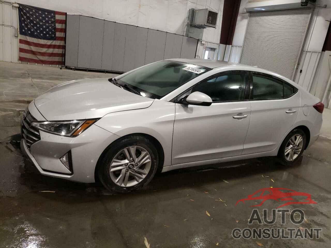 HYUNDAI ELANTRA 2019 - KMHD84LF9KU737657