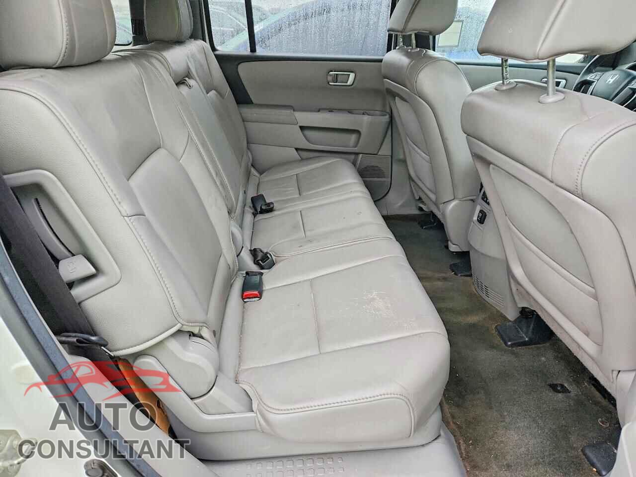 HONDA PILOT 2013 - 5FNYF3H50DB019562