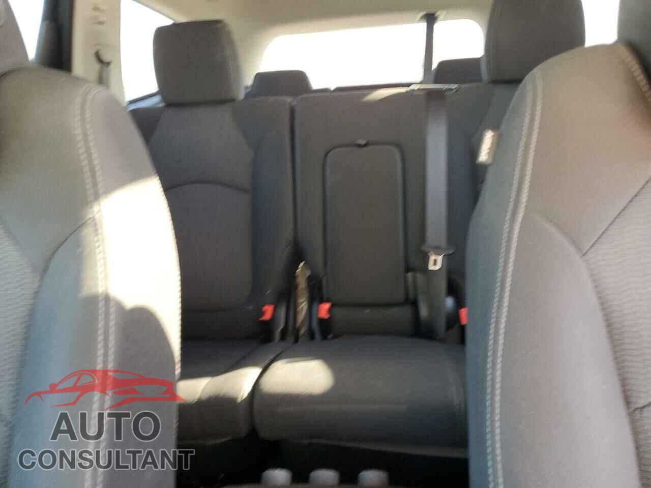 CHEVROLET TRAVERSE 2017 - 1GNKRGKD5HJ320256