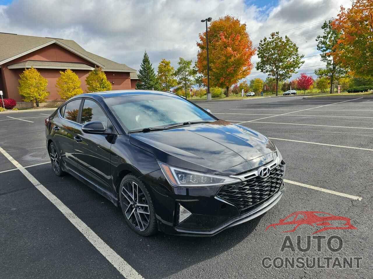 HYUNDAI ELANTRA 2020 - KMHD04LBXLU002627