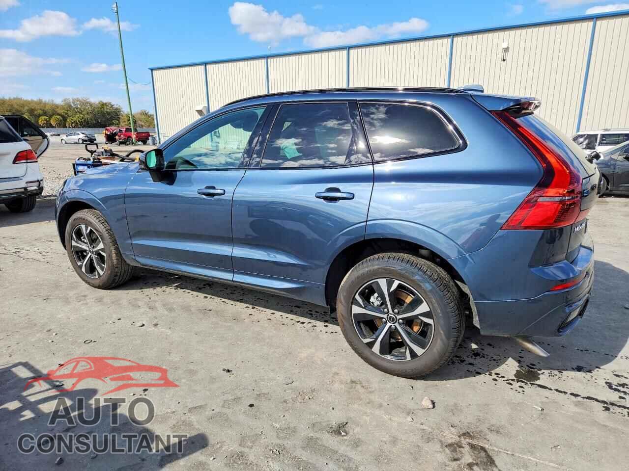VOLVO XC60 CORE 2026 - YV4M12RJXT1397184