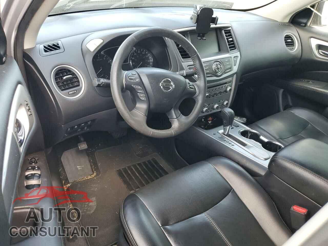NISSAN PATHFINDER 2017 - 5N1DR2MN9HC669012