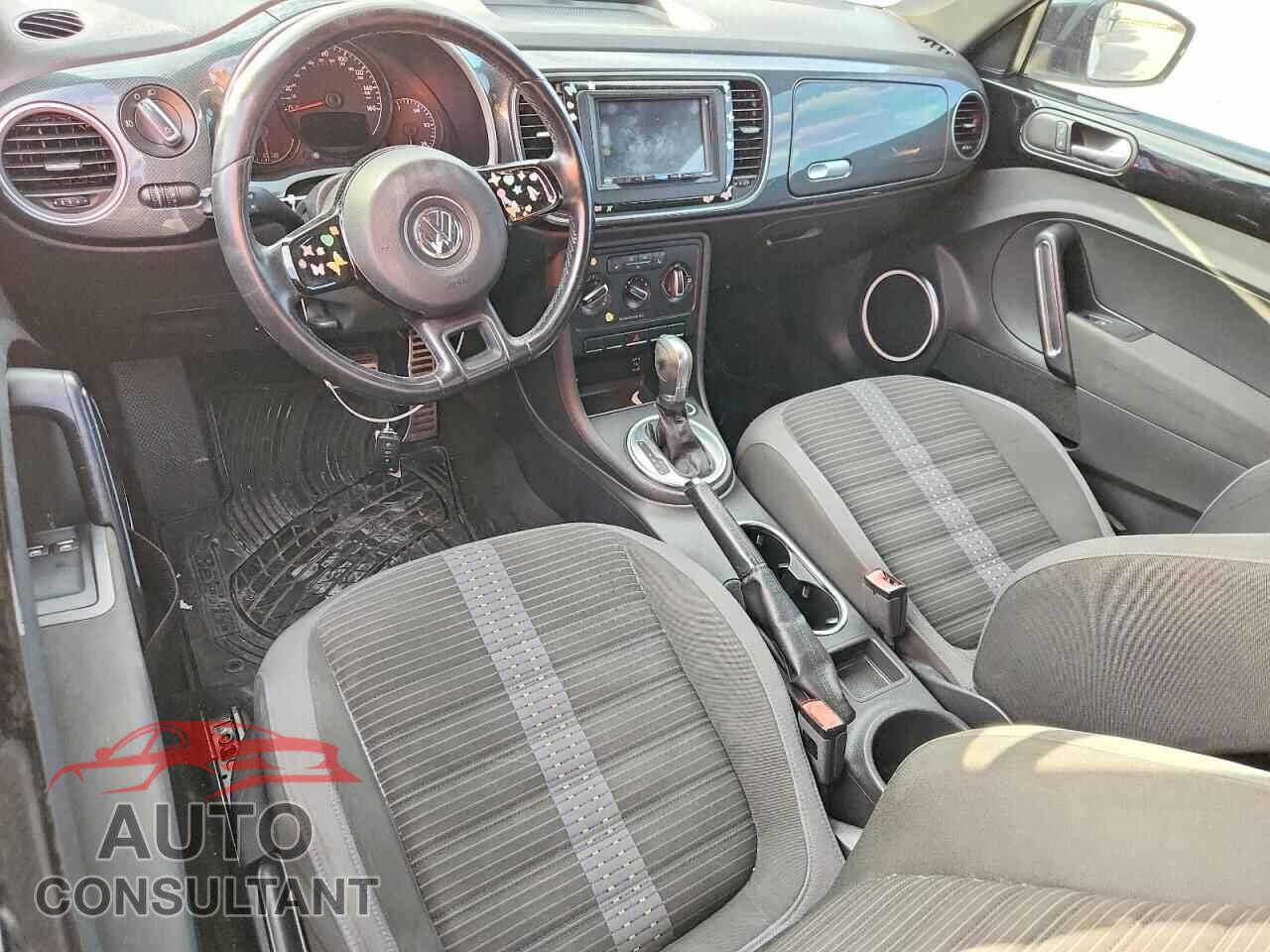 VOLKSWAGEN BEETLE 2012 - 3VWVA7AT6CM621648