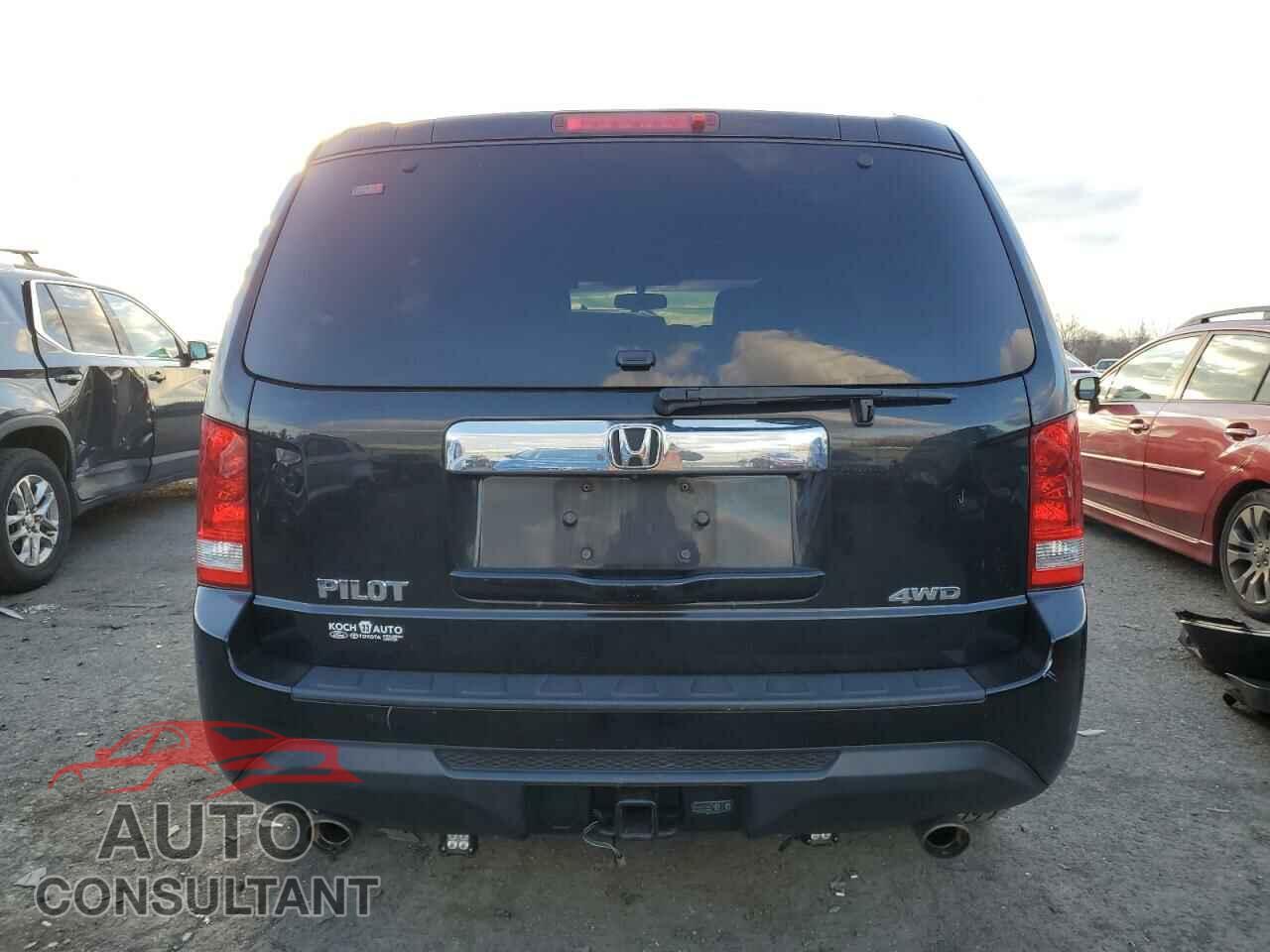 HONDA PILOT 2015 - 5FNYF4H60FB005596