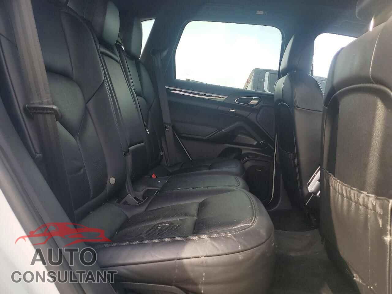 PORSCHE CAYENNE 2016 - WP1AE2A24GLA59562