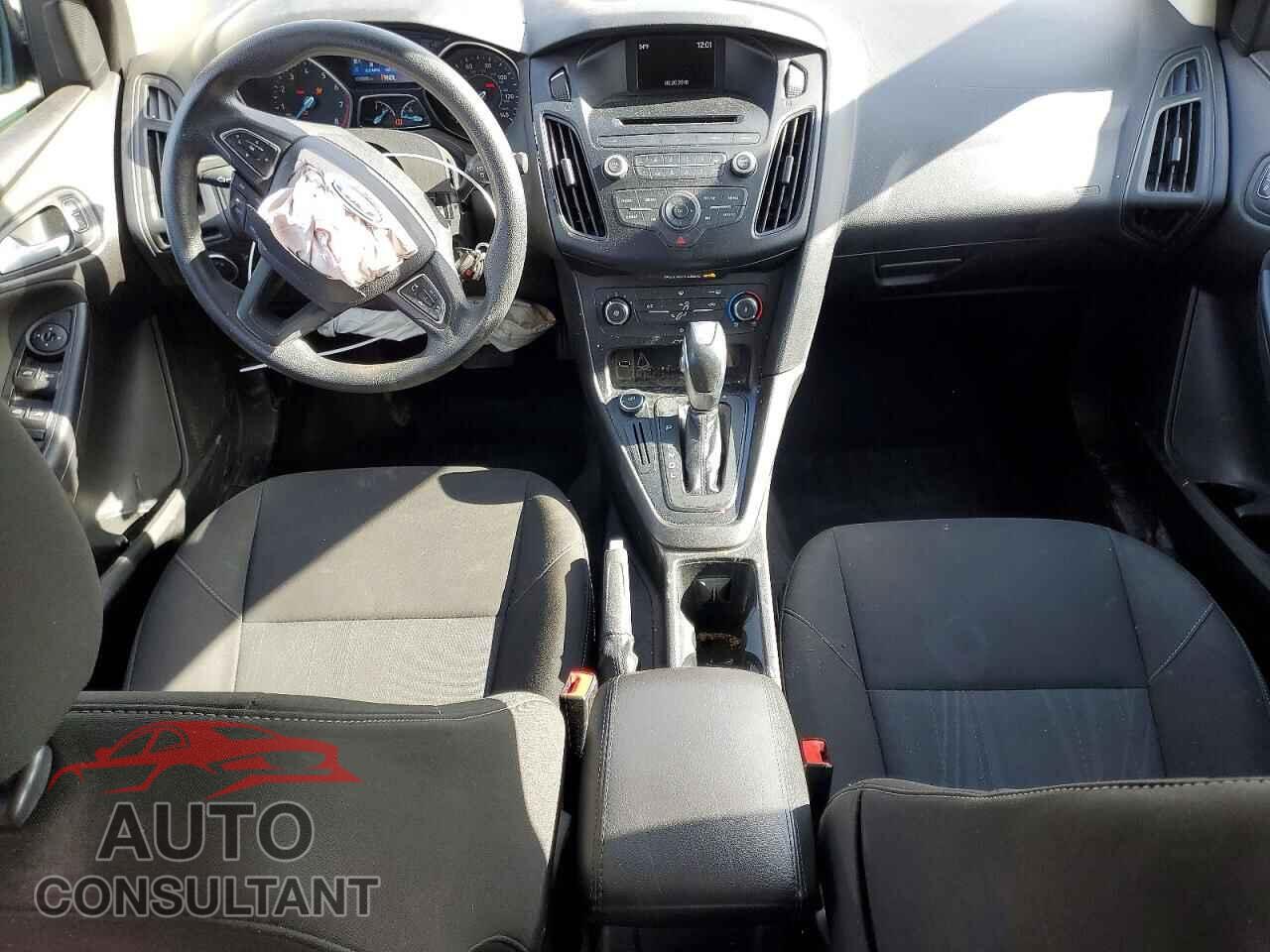 FORD FOCUS 2015 - 1FADP3F2XFL280370