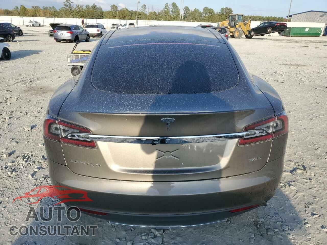 TESLA MODEL S 2015 - 5YJSA1V27FF100483