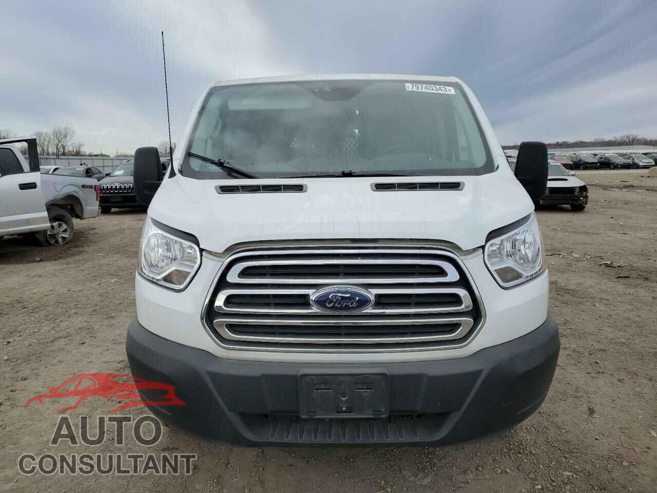 FORD TRANSIT 2019 - 1FTYR1YM1KKB01187