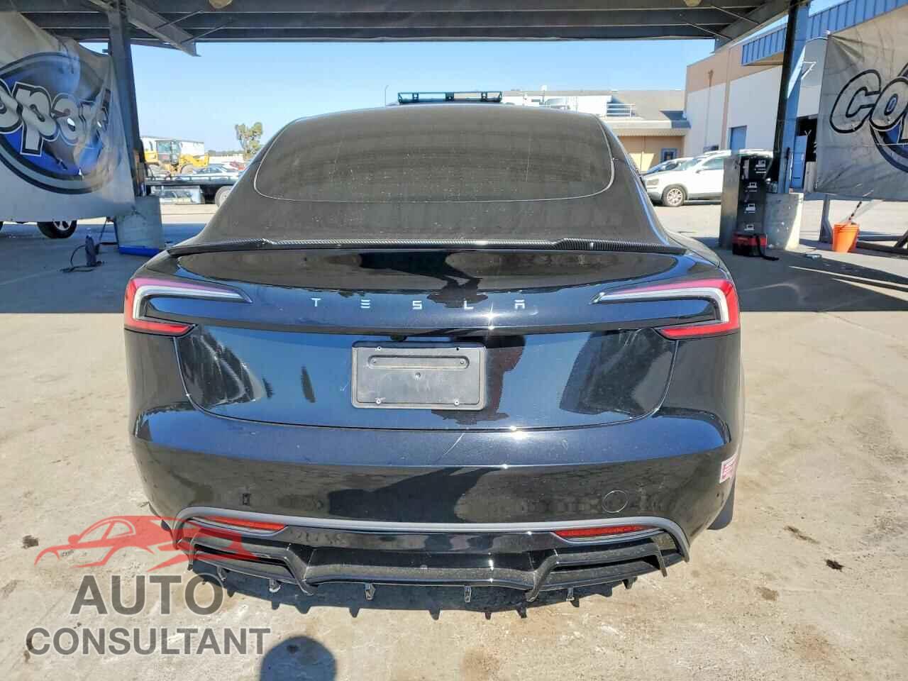 TESLA MODEL 3 2024 - 5YJ3E1EA5RF747730