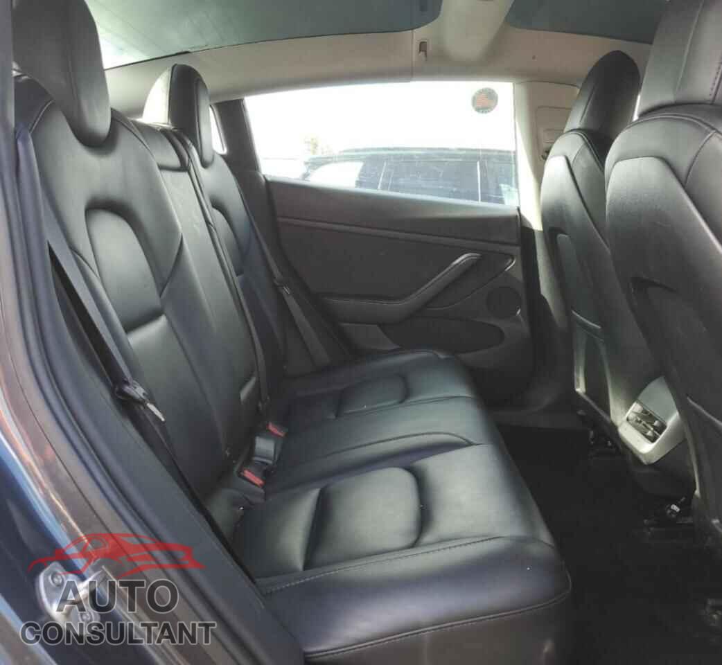 TESLA MODEL 3 2022 - 5YJ3E1EA4NF207909