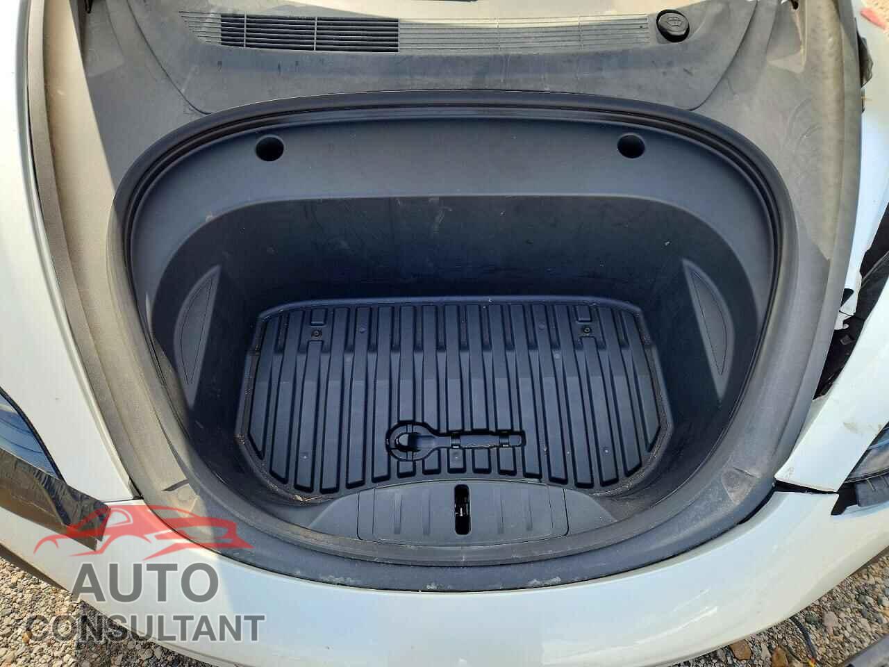 TESLA MODEL 3 2022 - 5YJ3E1EB8NF193277