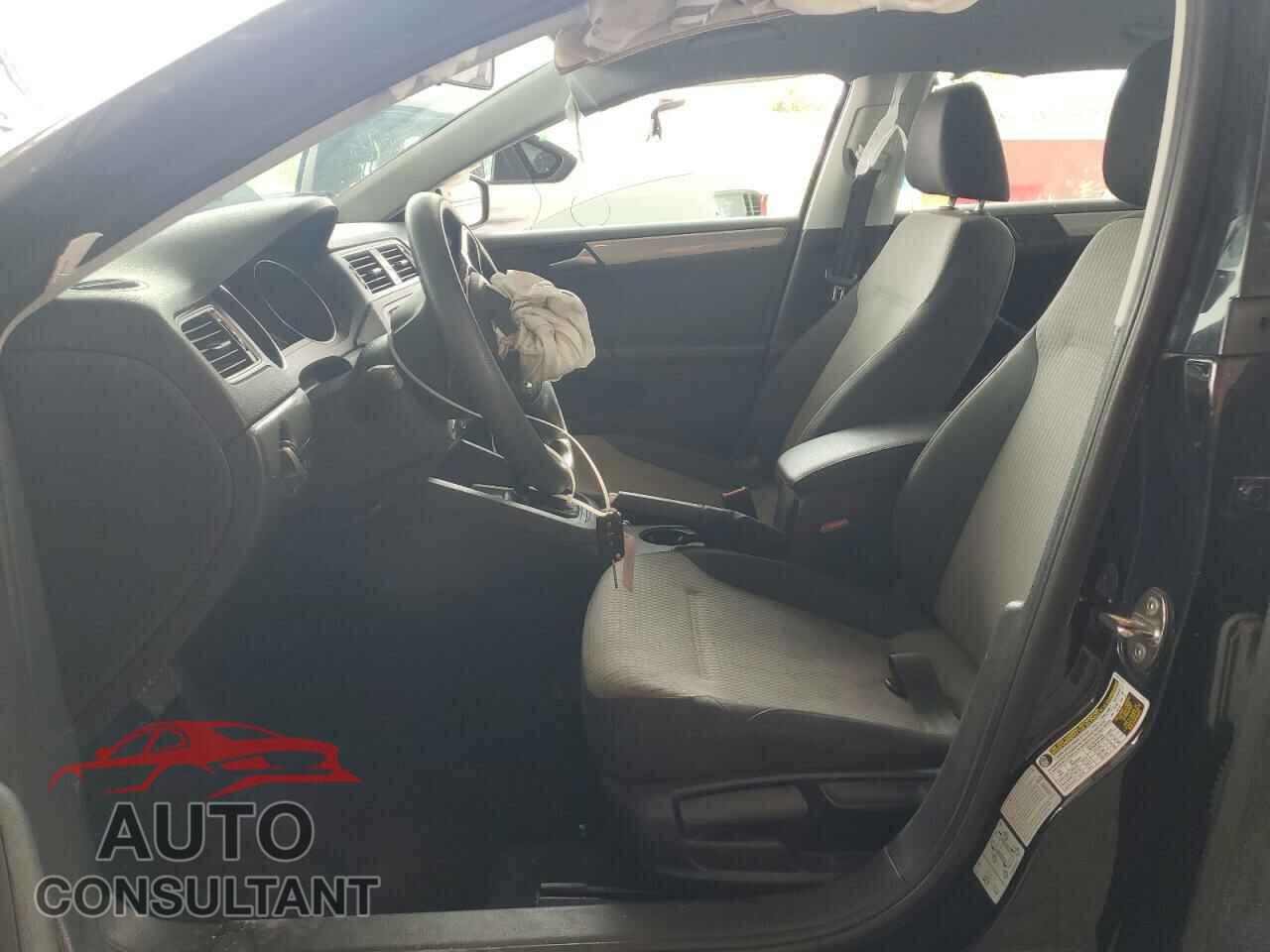 VOLKSWAGEN JETTA 2017 - 3VW2B7AJ5HM361183