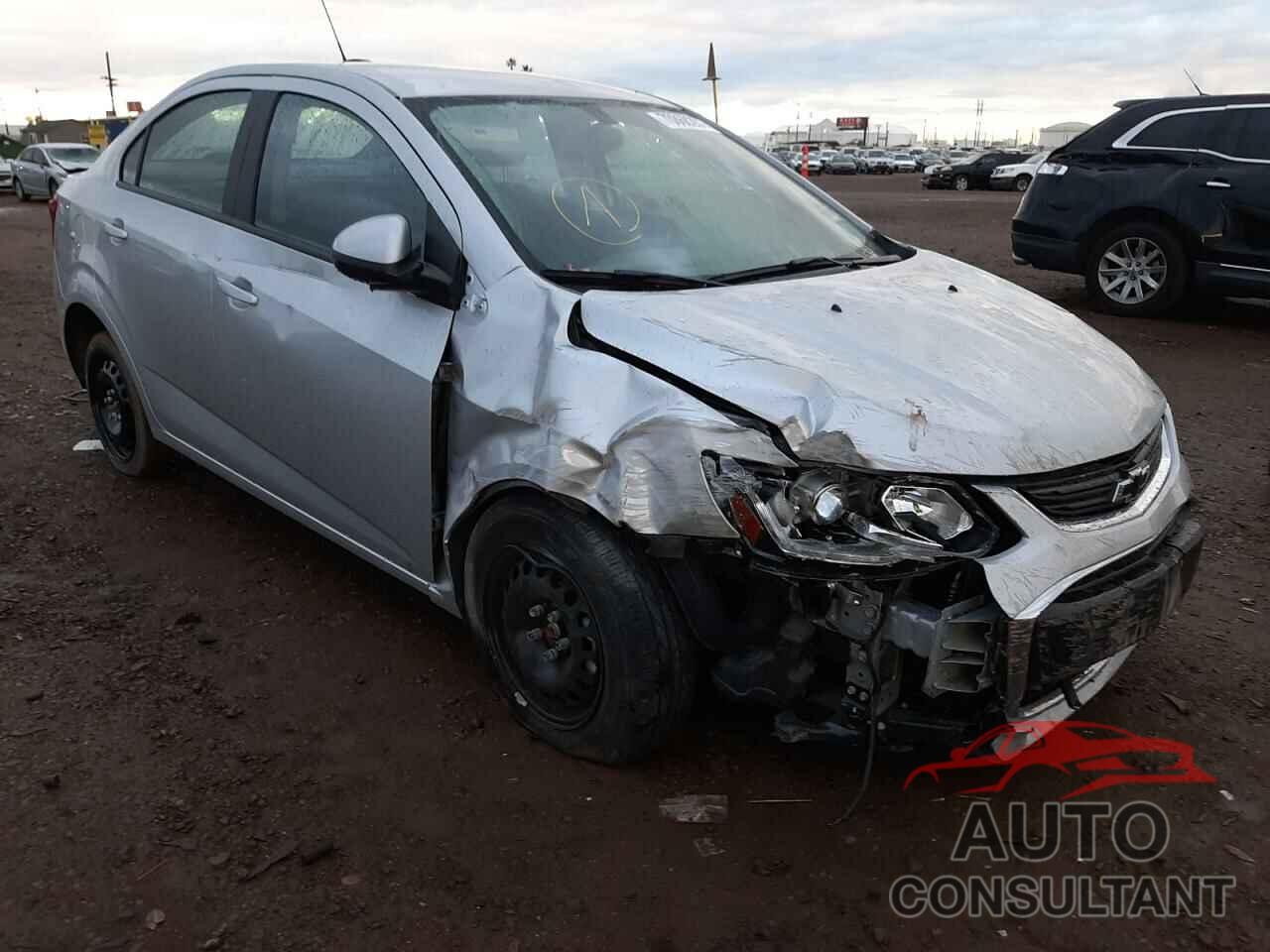 CHEVROLET SONIC 2017 - 1G1JB5SH4H4157655