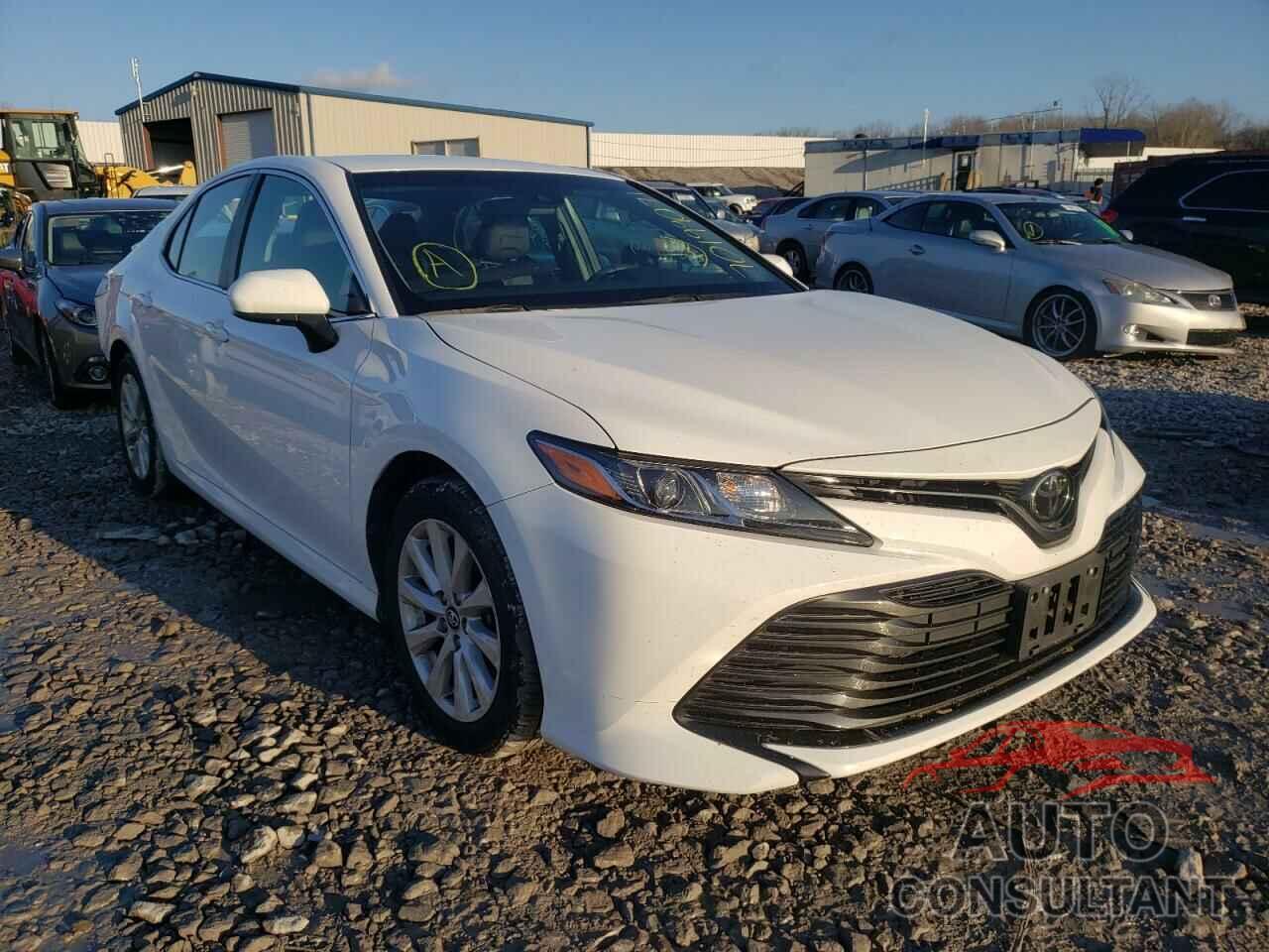 TOYOTA CAMRY 2018 - 4T1B11HK7JU649432