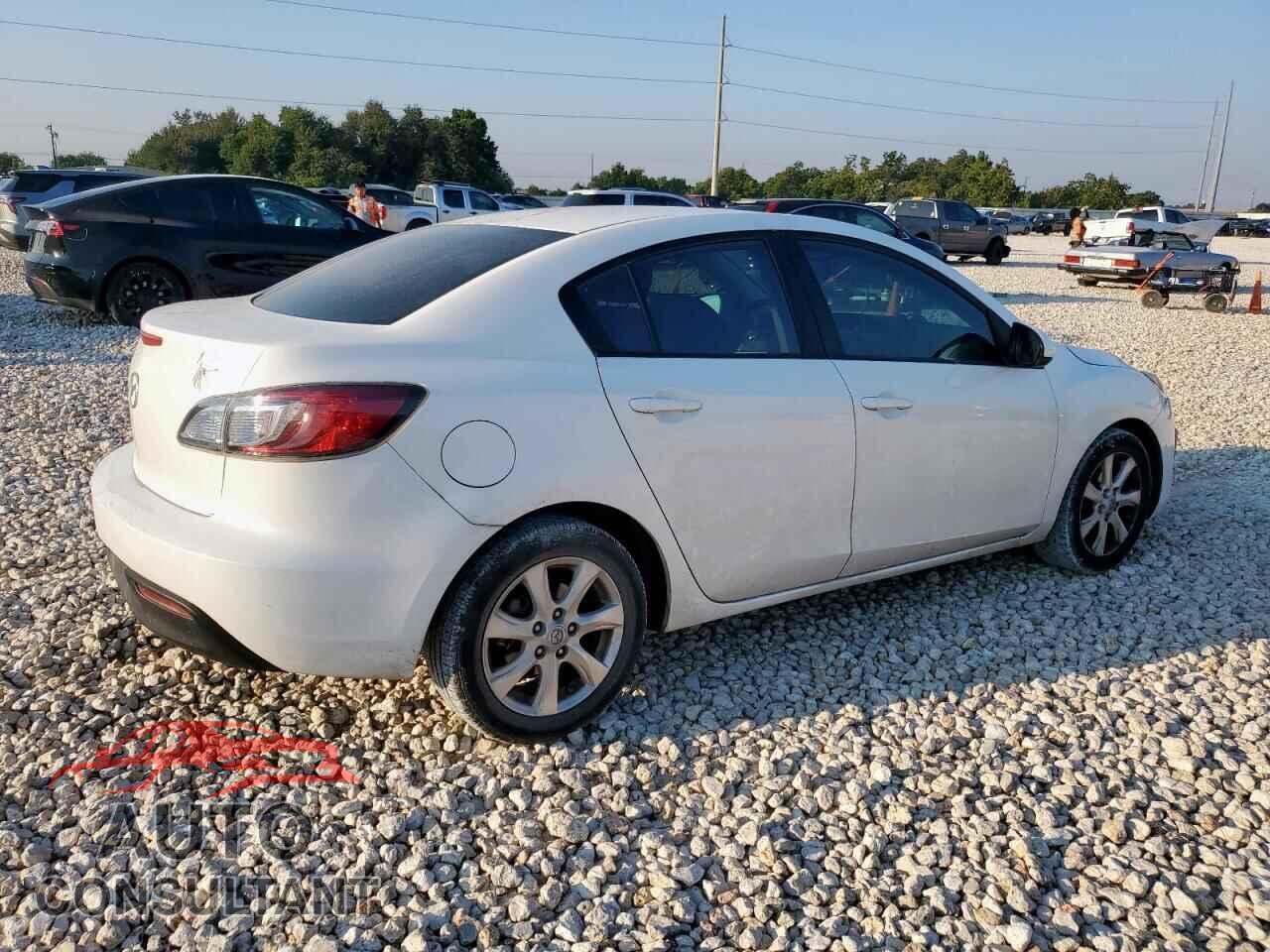 MAZDA 3 2011 - JM1BL1VG4B1402936