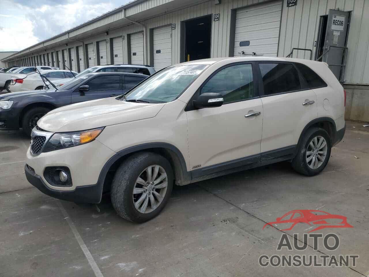 KIA SORENTO 2011 - 5XYKUDA21BG017956