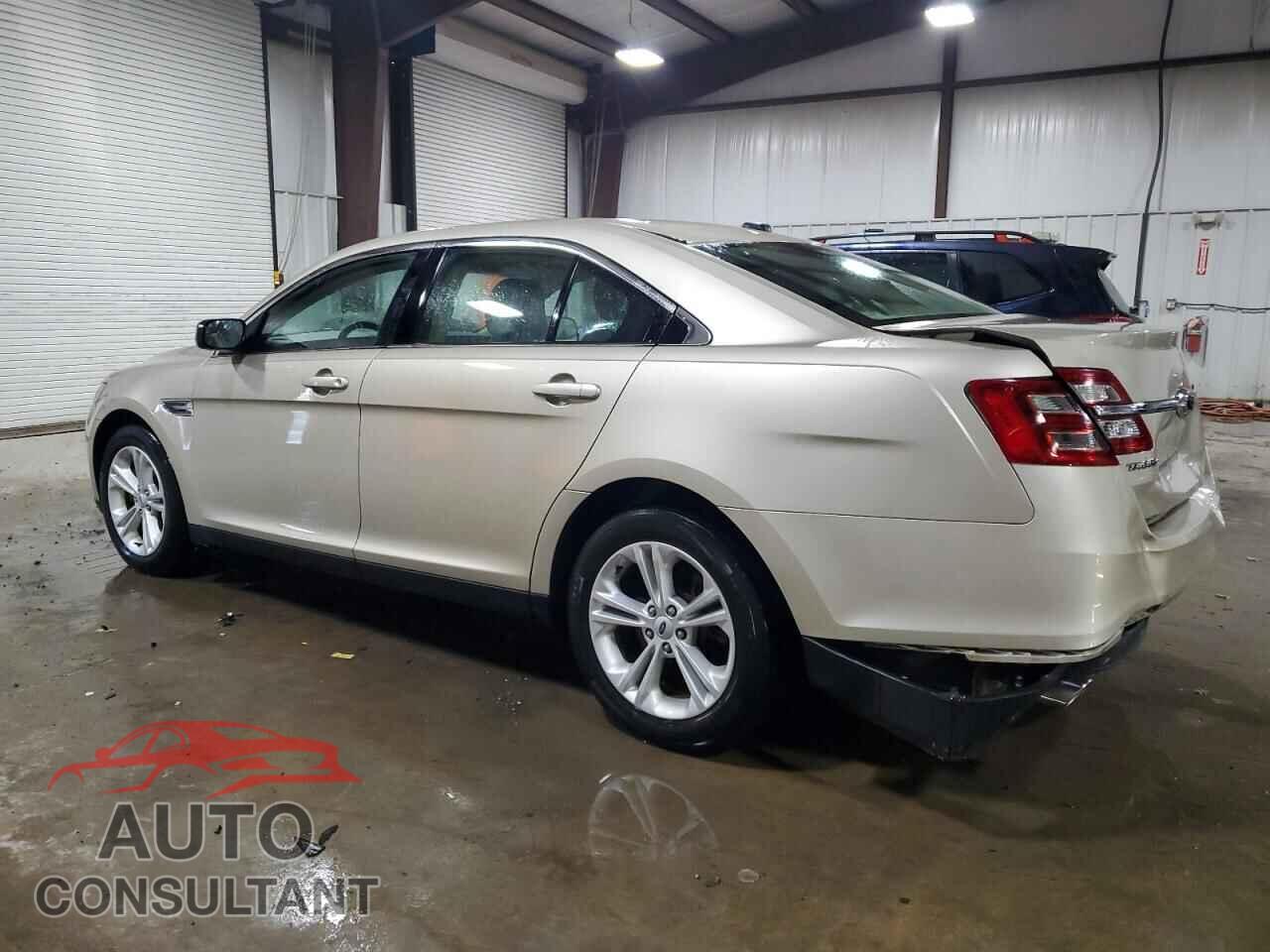 FORD TAURUS 2018 - 1FAHP2D87JG103893