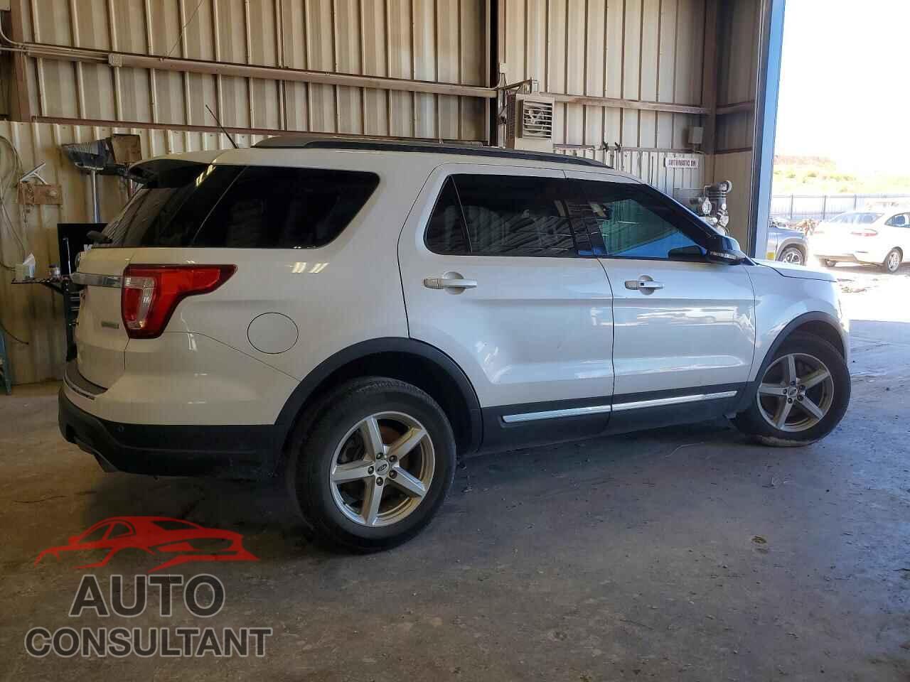 FORD EXPLORER 2018 - 1FM5K7DH9JGB30453