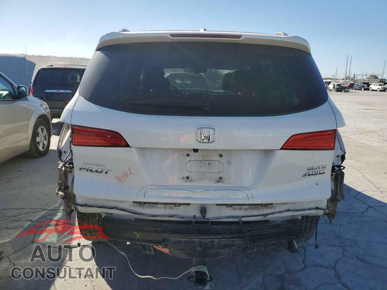 HONDA PILOT 2017 - 5FNYF6H08HB098846