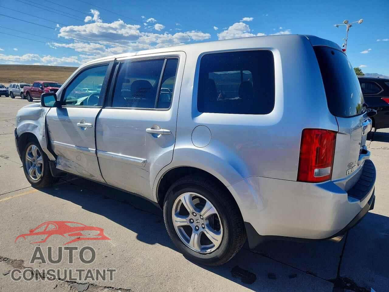HONDA PILOT 2013 - 5FNYF4H43DB002882