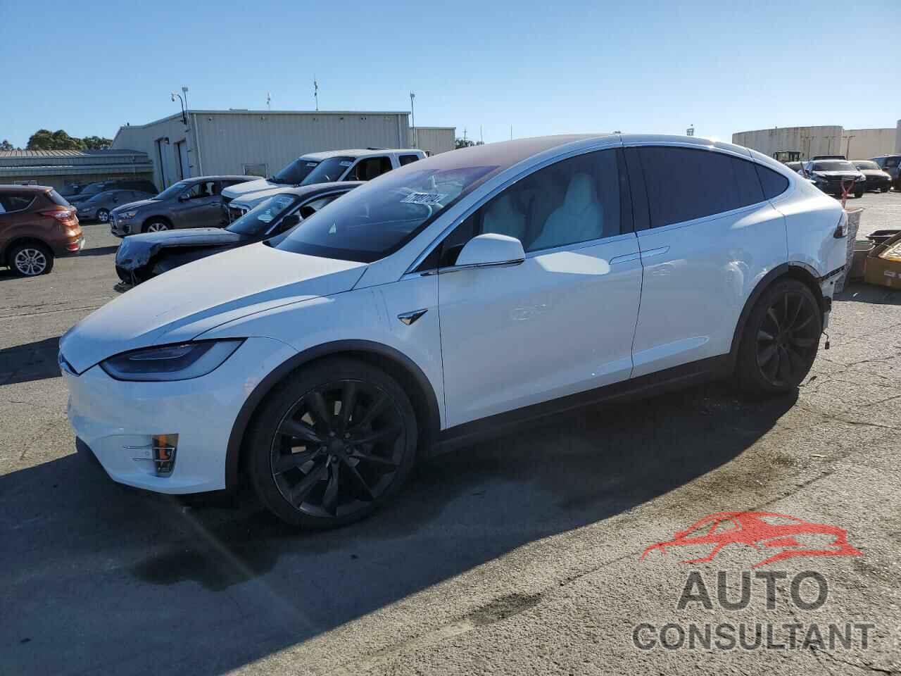 TESLA MODEL X 2018 - 5YJXCBE25JF131407