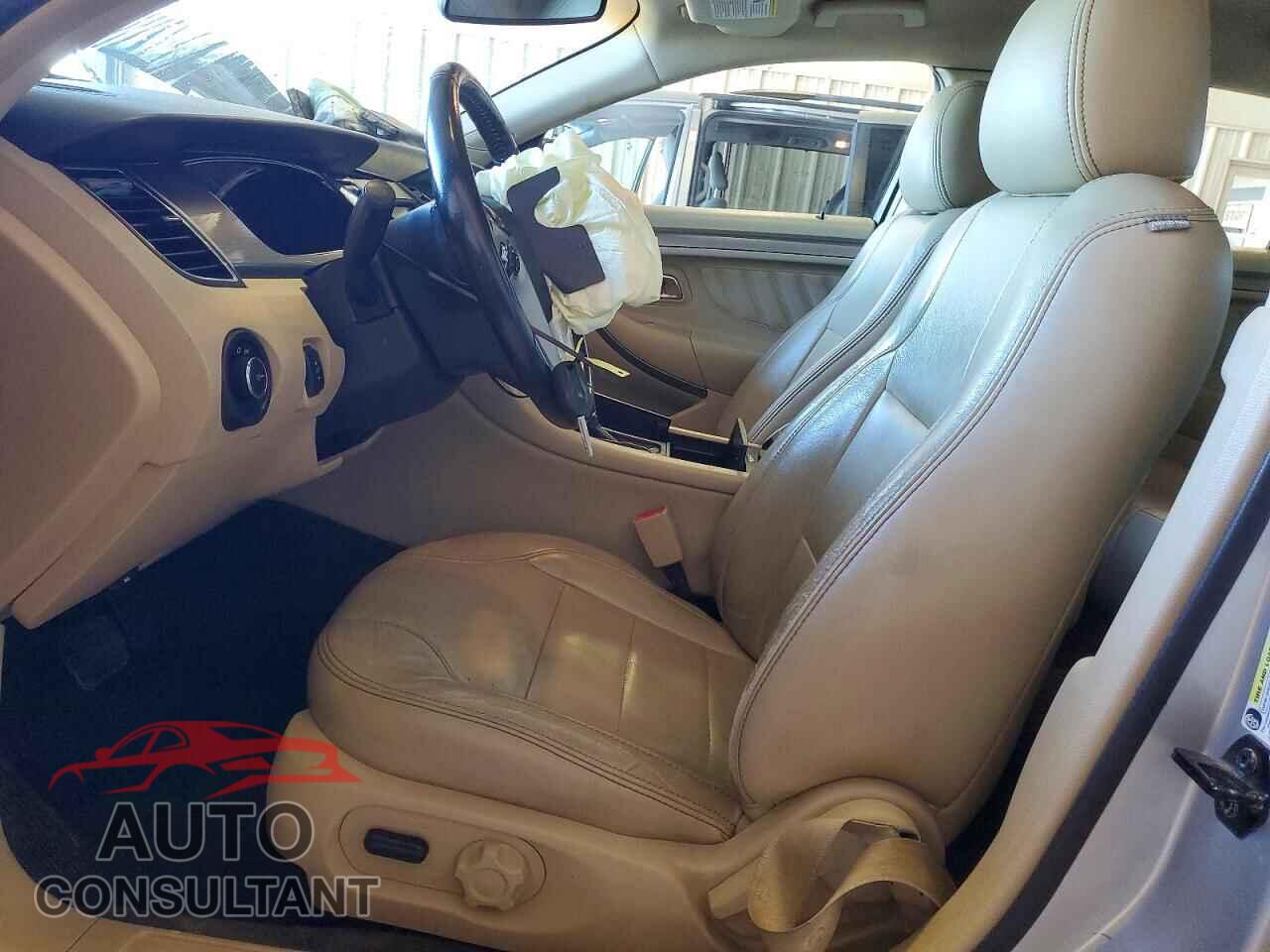 FORD TAURUS 2013 - 1FAHP2E83DG172082