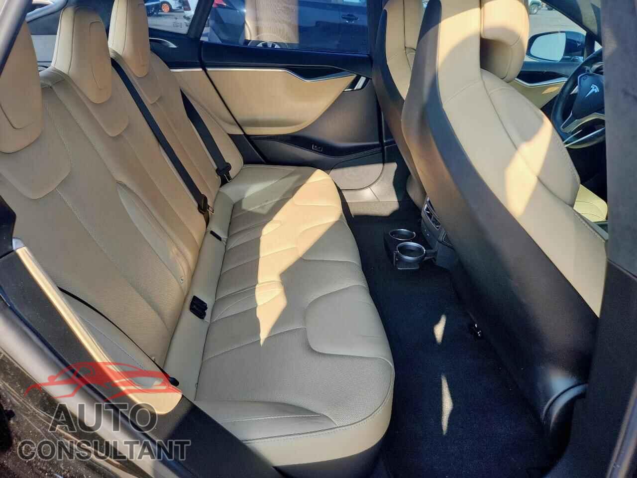 TESLA MODEL S 2017 - 5YJSA1E11HF181538