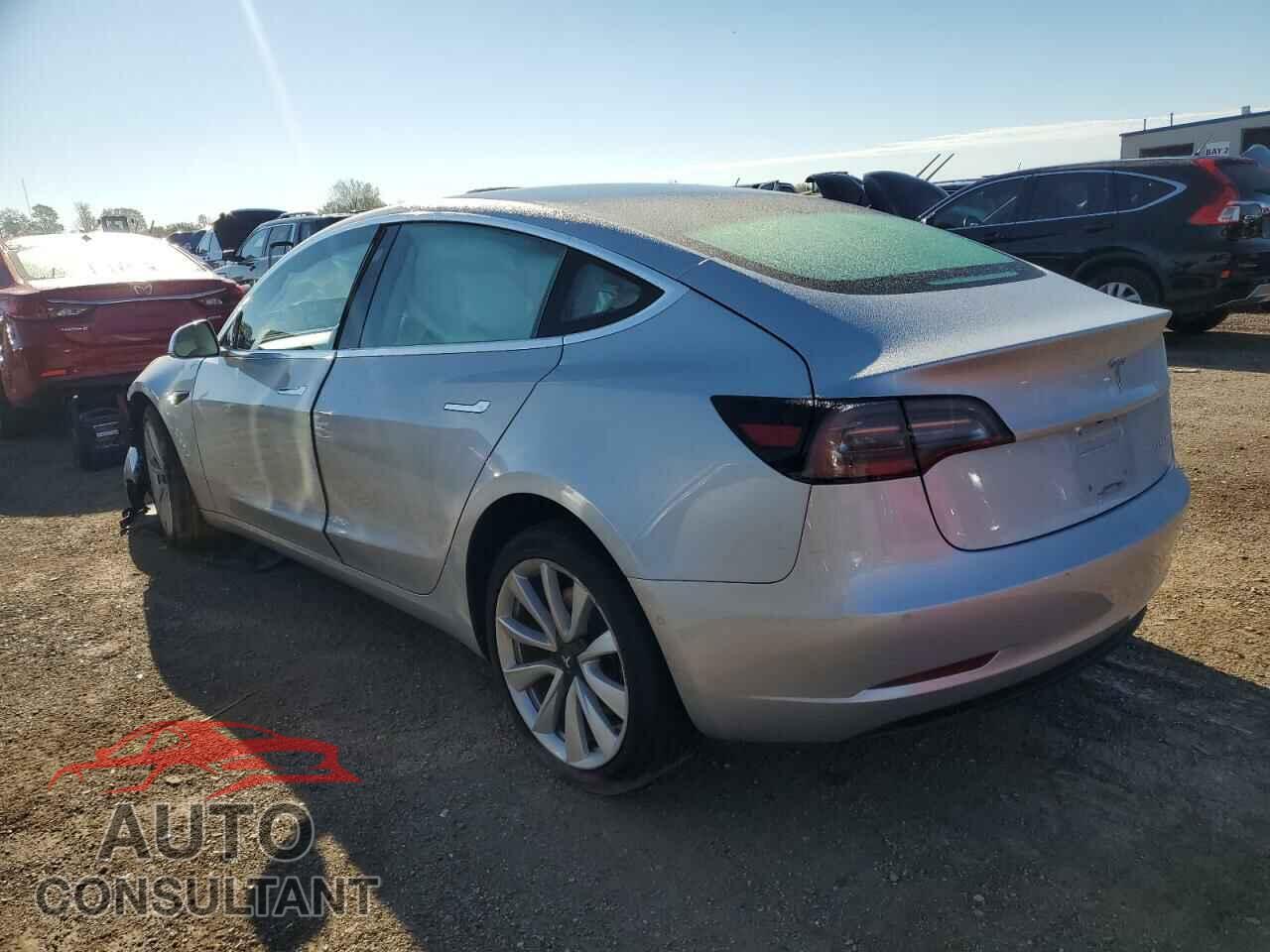 TESLA MODEL 3 2018 - 5YJ3E1EB8JF097319
