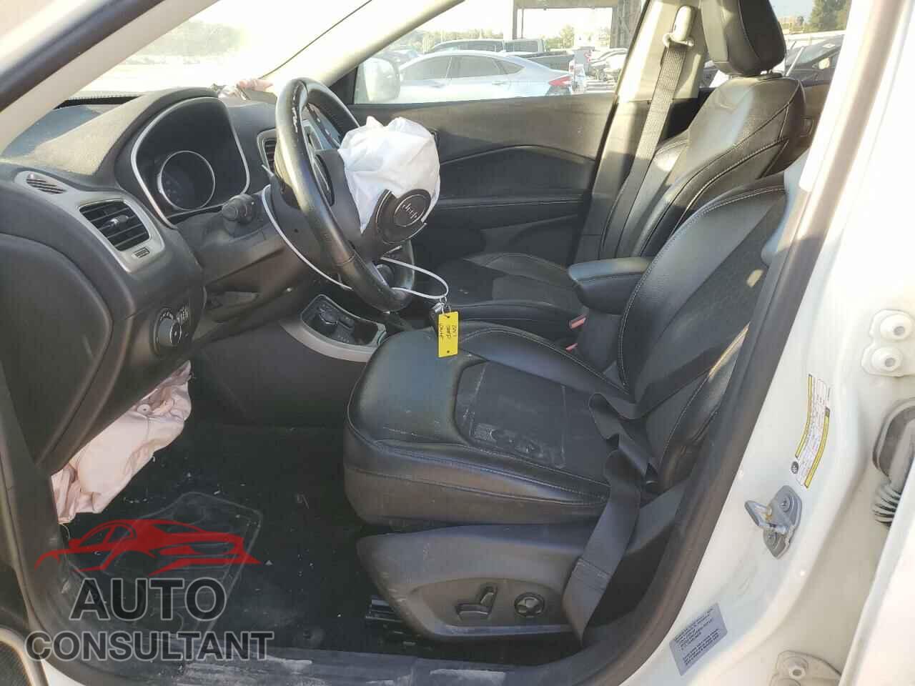 JEEP COMPASS 2017 - 3C4NJDBB9HT688636