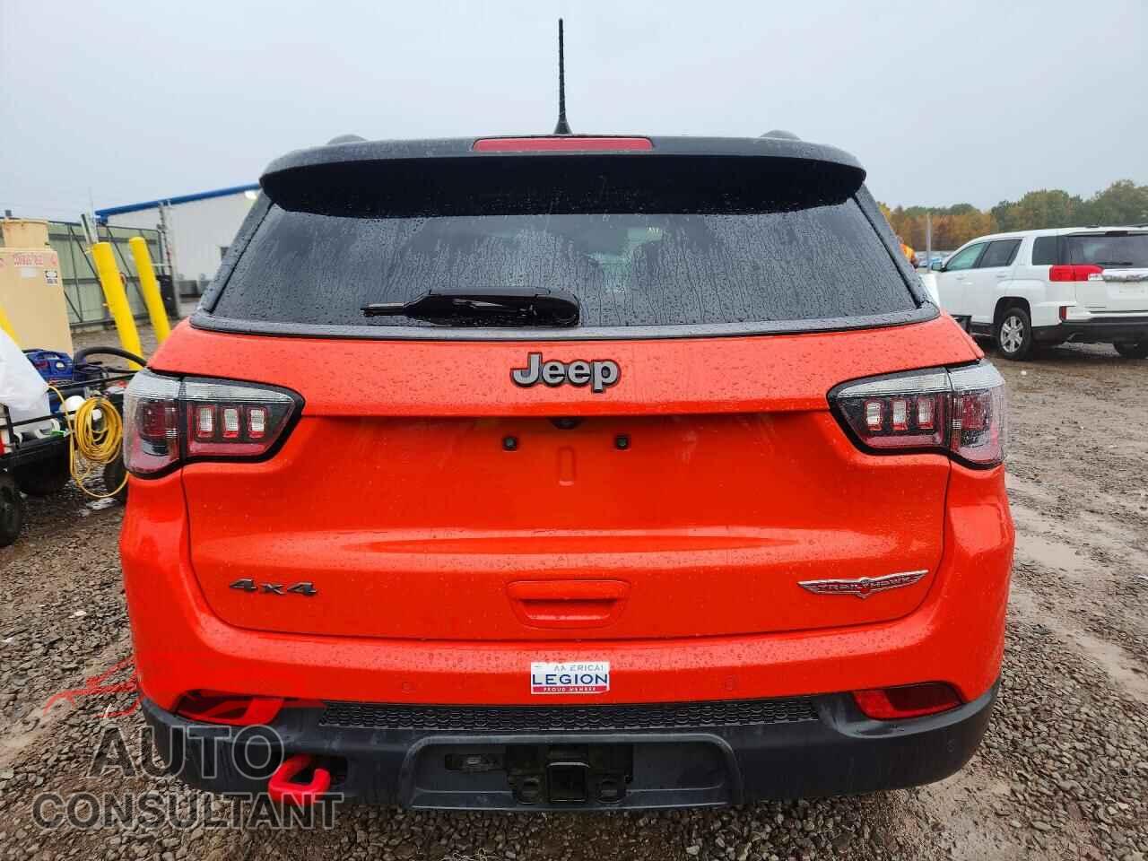 JEEP COMPASS 2018 - 3C4NJDDB5JT168615