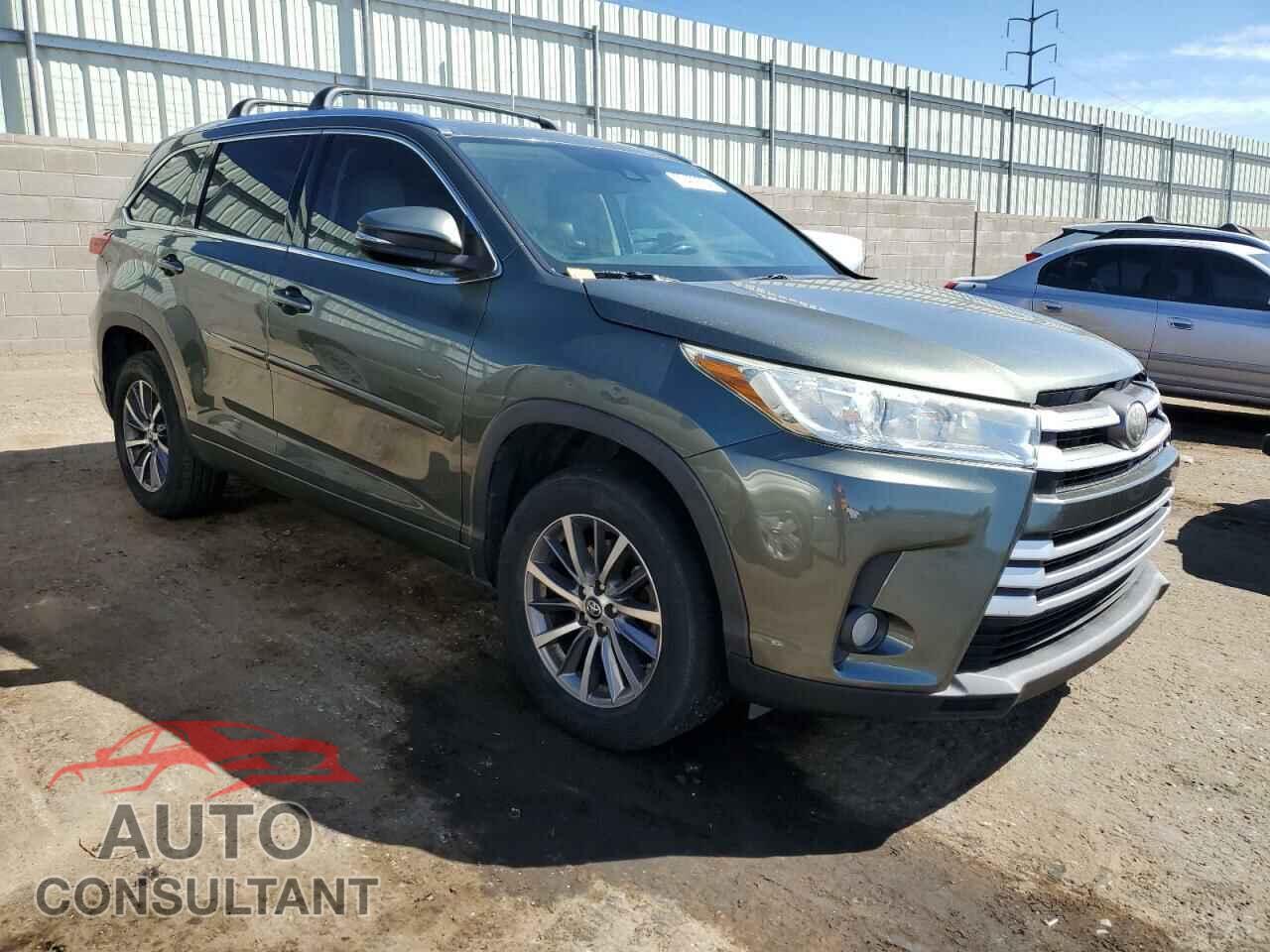 TOYOTA HIGHLANDER 2017 - 5TDKZRFH9HS201937