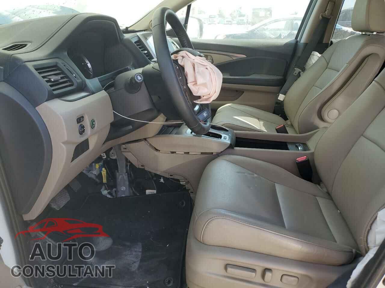 HONDA PILOT 2017 - 5FNYF6H59HB060442
