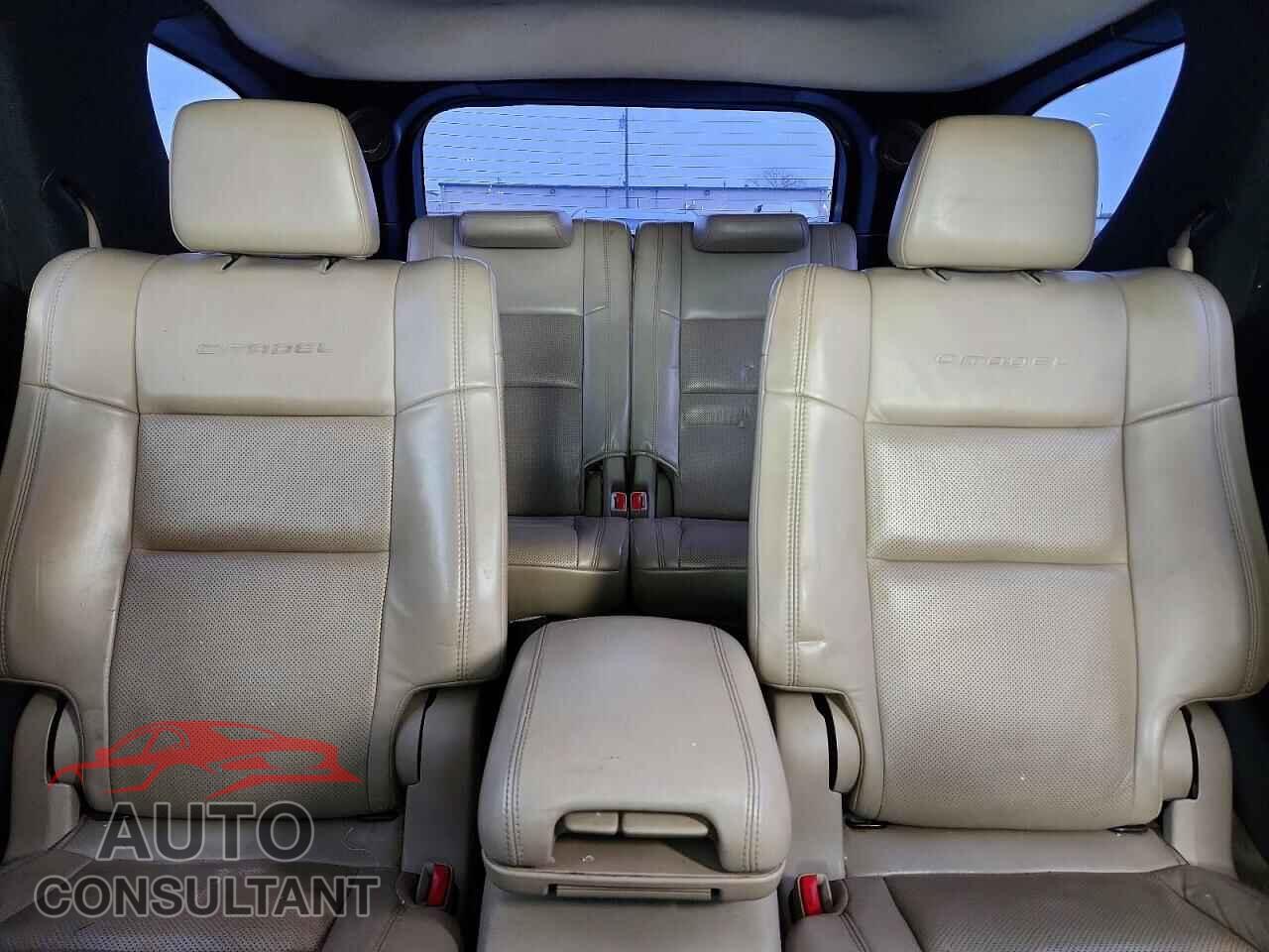 DODGE DURANGO 2013 - 1C4SDHET3DC690815