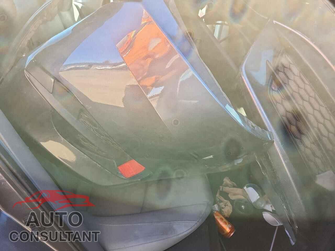 HONDA CIVIC 2018 - 2HGFC2F59JH602264