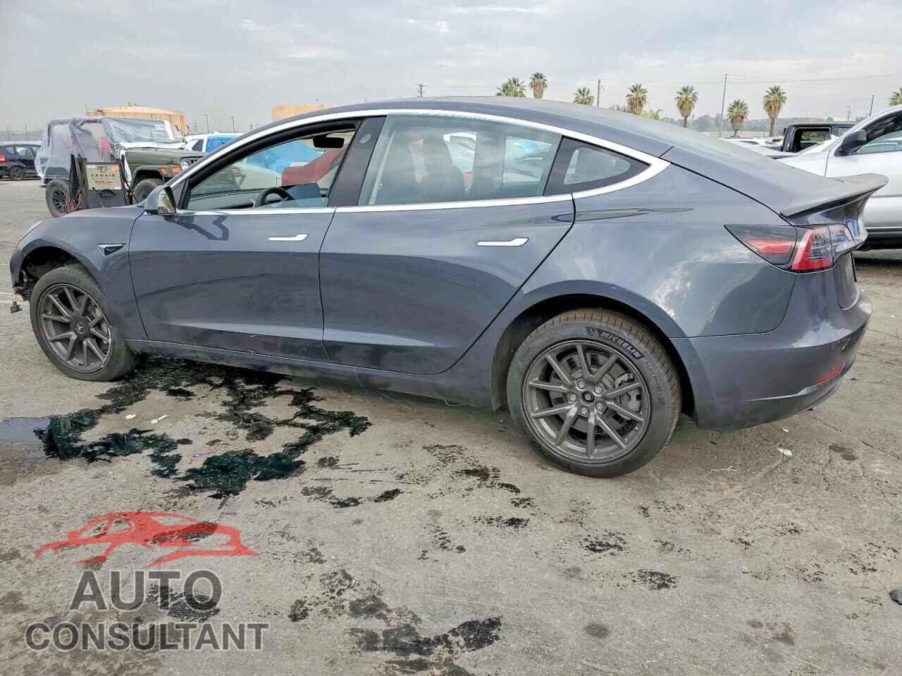 TESLA MODEL 3 2018 - 5YJ3E1EB6JF077201