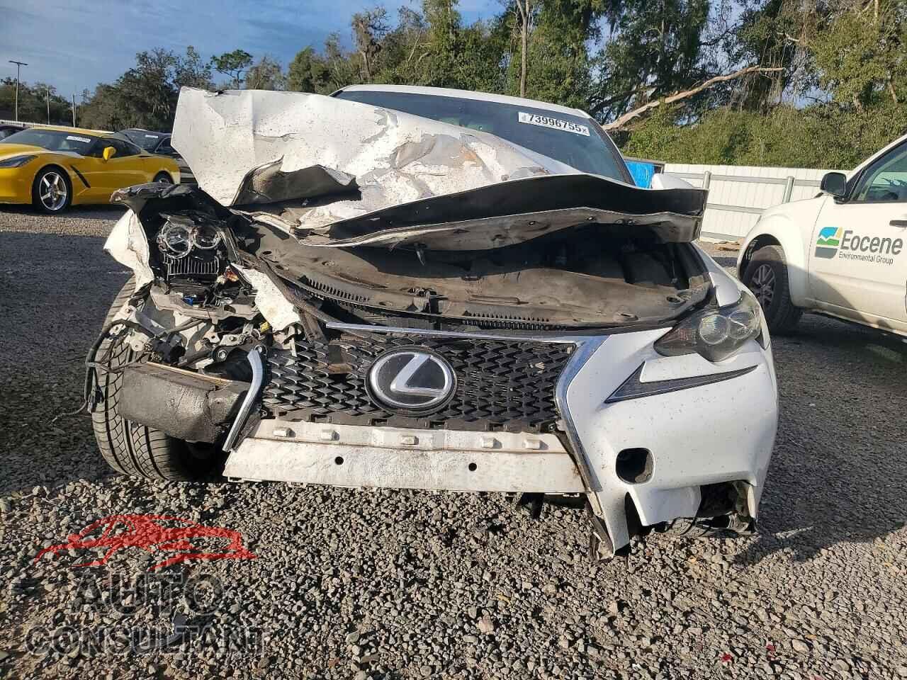 LEXUS IS 2016 - JTHBA1D22G5013531