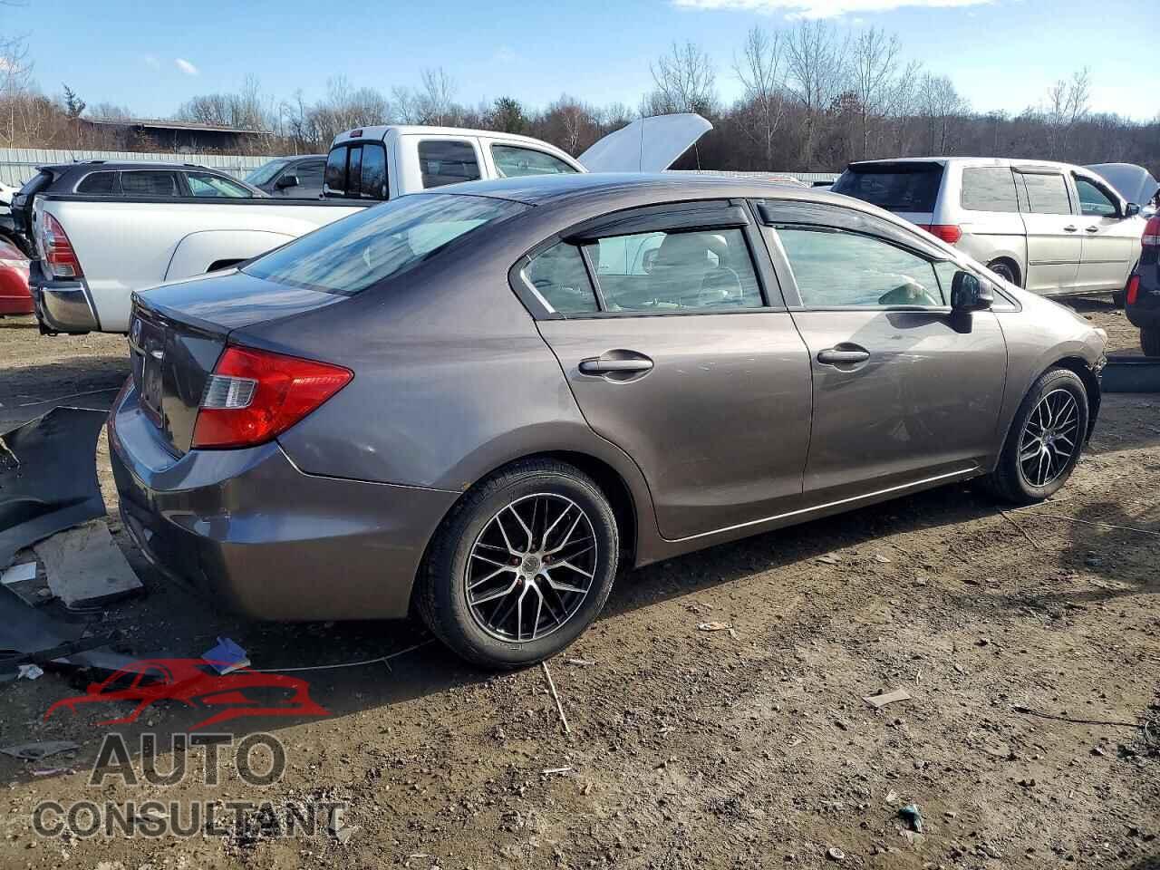 HONDA CIVIC 2012 - 2HGFB2F55CH527844