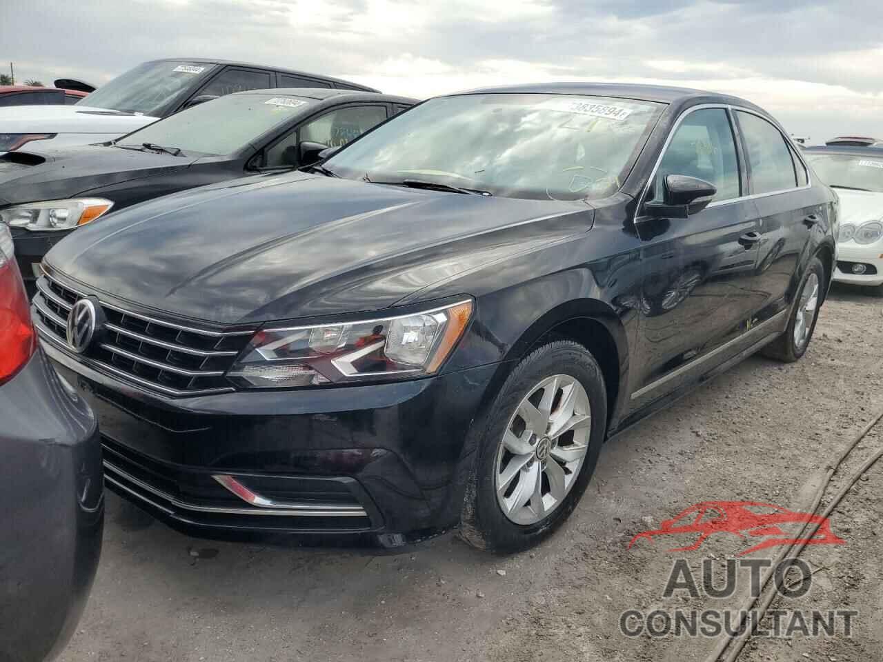 VOLKSWAGEN PASSAT 2017 - 1VWAT7A31HC009410