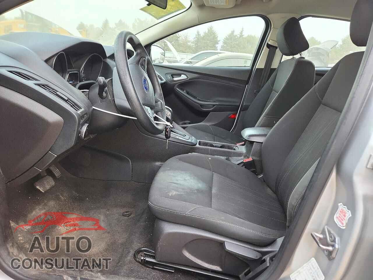 FORD FOCUS 2016 - 1FADP3F26GL290590