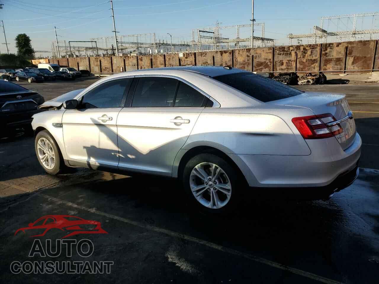 FORD TAURUS 2017 - 1FAHP2E89HG117268