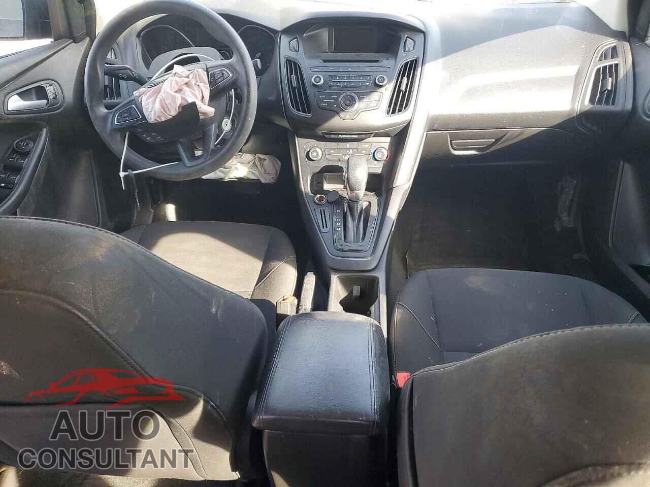 FORD FOCUS 2017 - 1FADP3F24HL223262