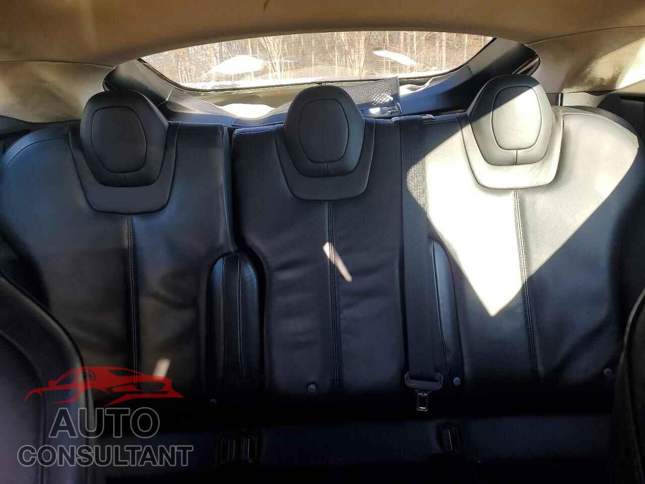 TESLA MODEL S 2013 - 5YJSA1CN9DFP26272