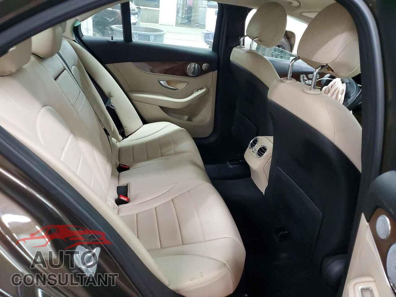 MERCEDES-BENZ C-CLASS 2015 - 55SWF4KB8FU085533