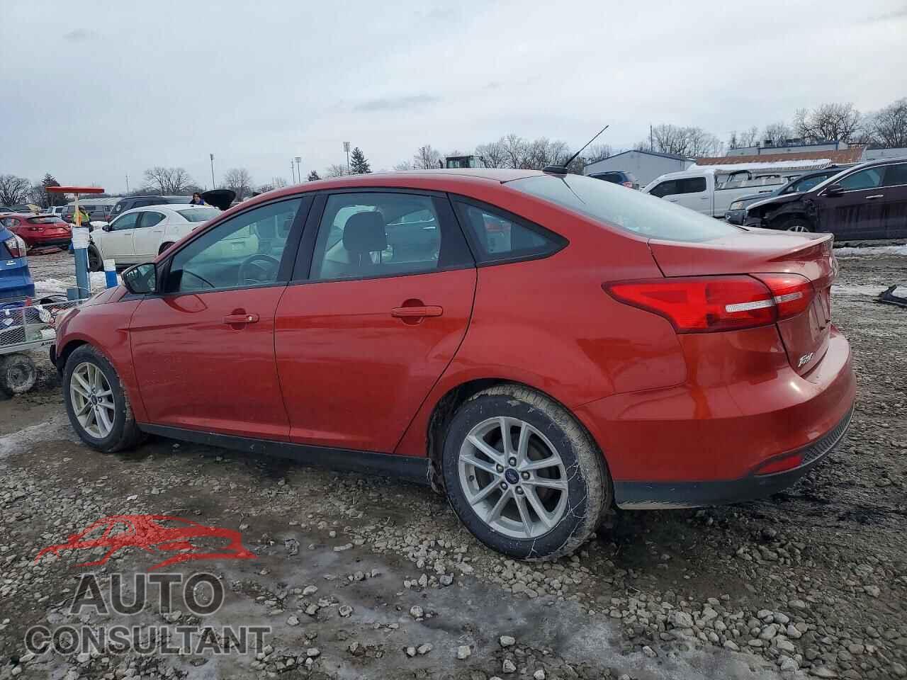 FORD FOCUS 2018 - 1FADP3F2XJL310430